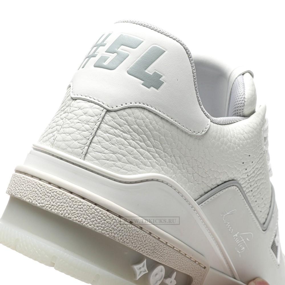 TBkicks L0*1S V*1TT0N Trainer White Signature