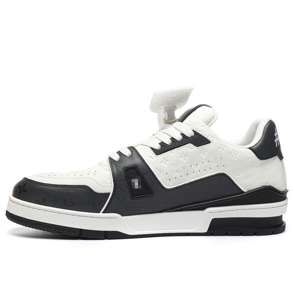 TBkicks L0*1S V*1TT0N Trainer #54 Black White