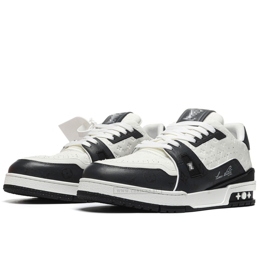 TBkicks L0*1S V*1TT0N Trainer #54 Black White