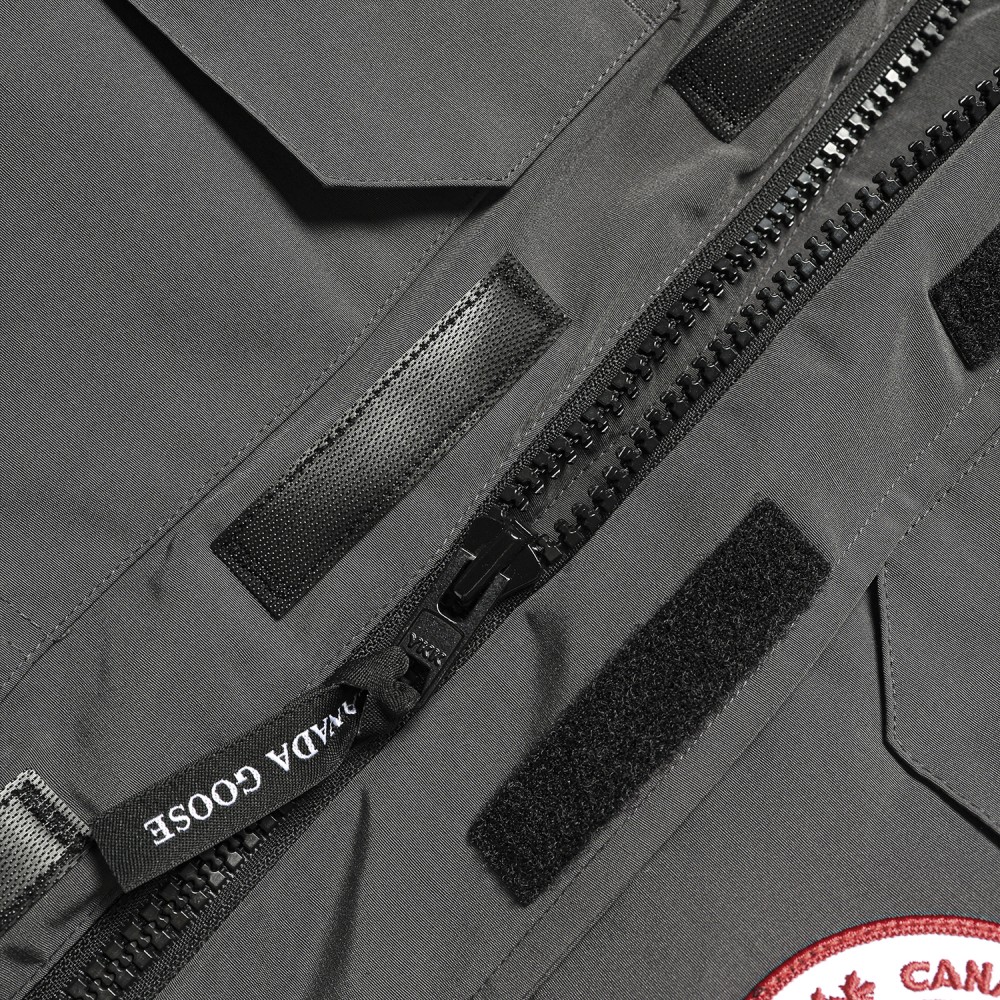 TBkicks  Canada Gocse  Graphite  08  Expedition Parka  4660M