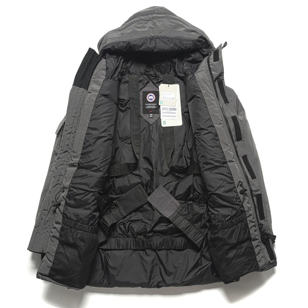 TBkicks  Canada Gocse  Graphite  08  Expedition Parka  4660M