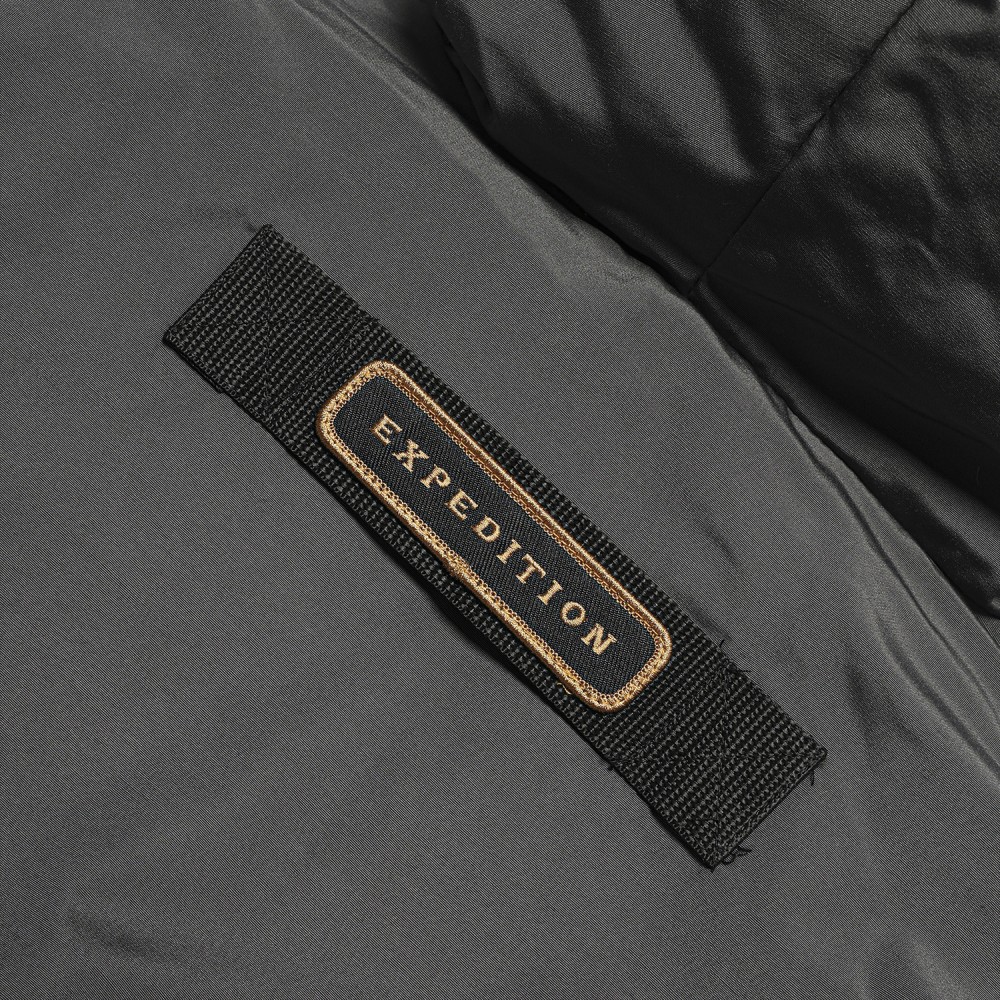 TBkicks  Canada Gocse  Graphite  08  Expedition Parka  4660M