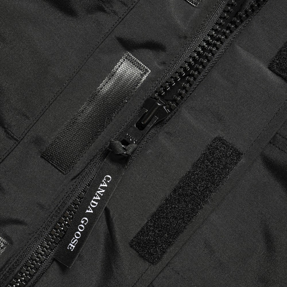 TBkicks  Canada Gocse   Black  08   Expedition Parka 4660M