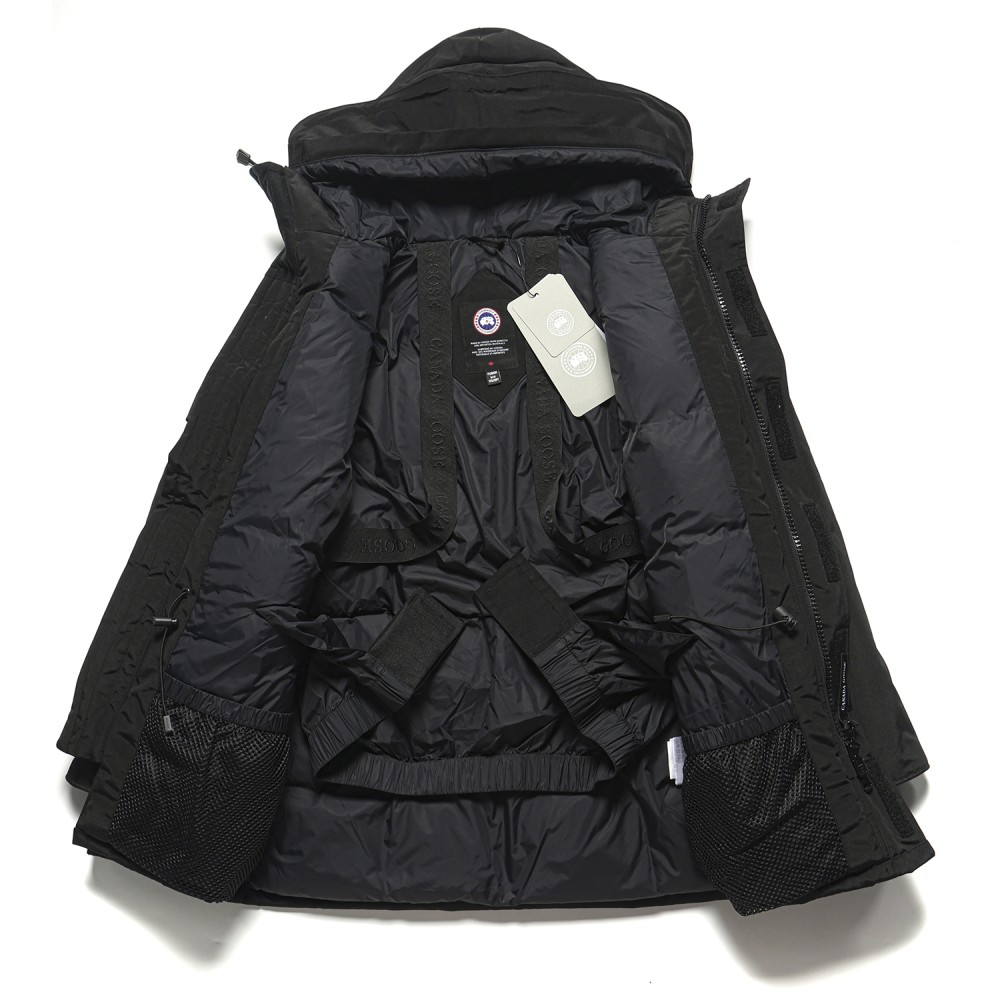 TBkicks  Canada Gocse   Black  08   Expedition Parka 4660M