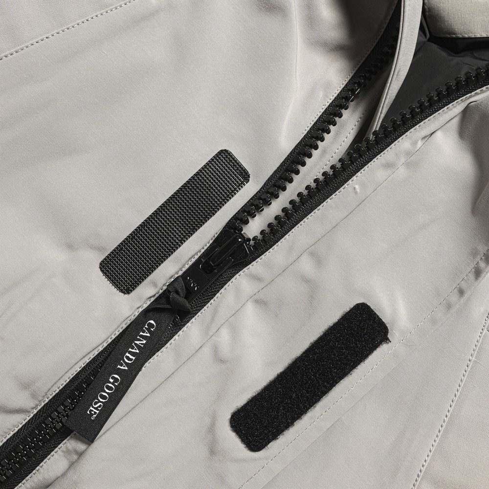 TBkicks Canada Gocse   Beige white    Expedition Parka