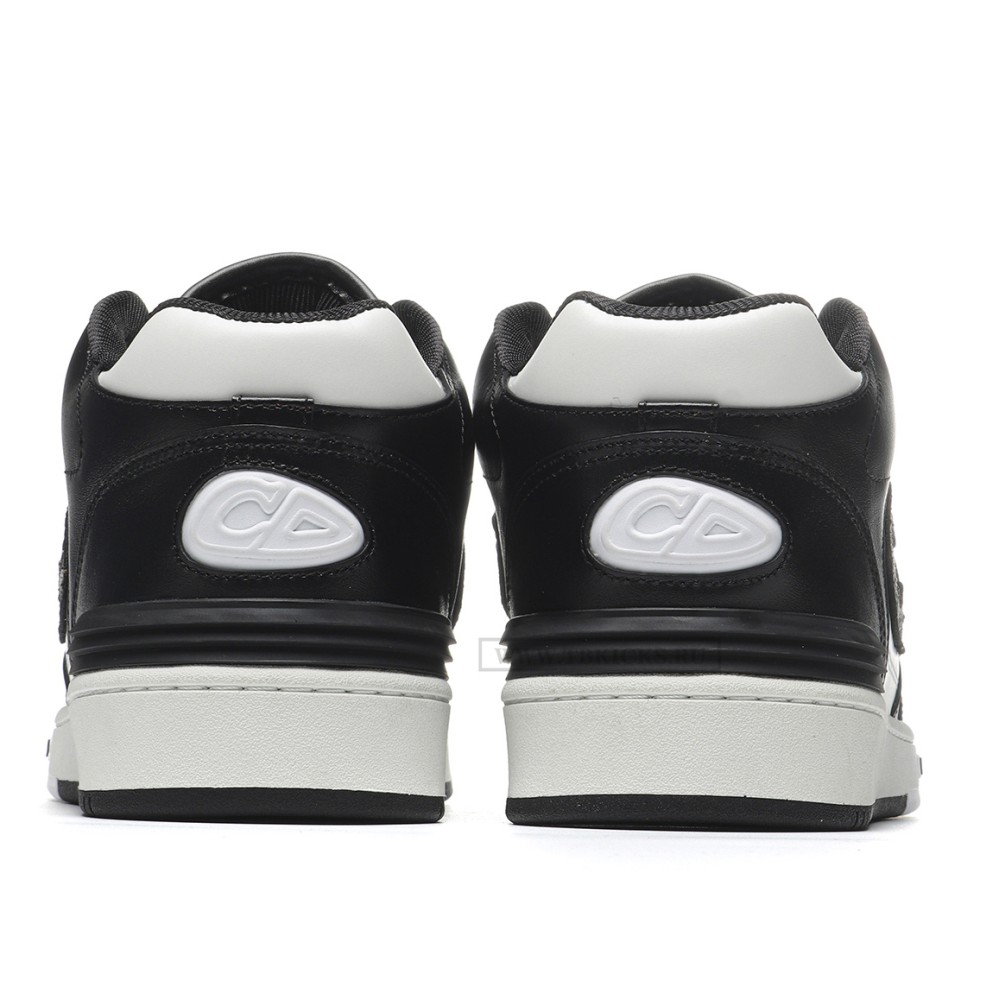 TBkicks D10R B57 Oblique Black