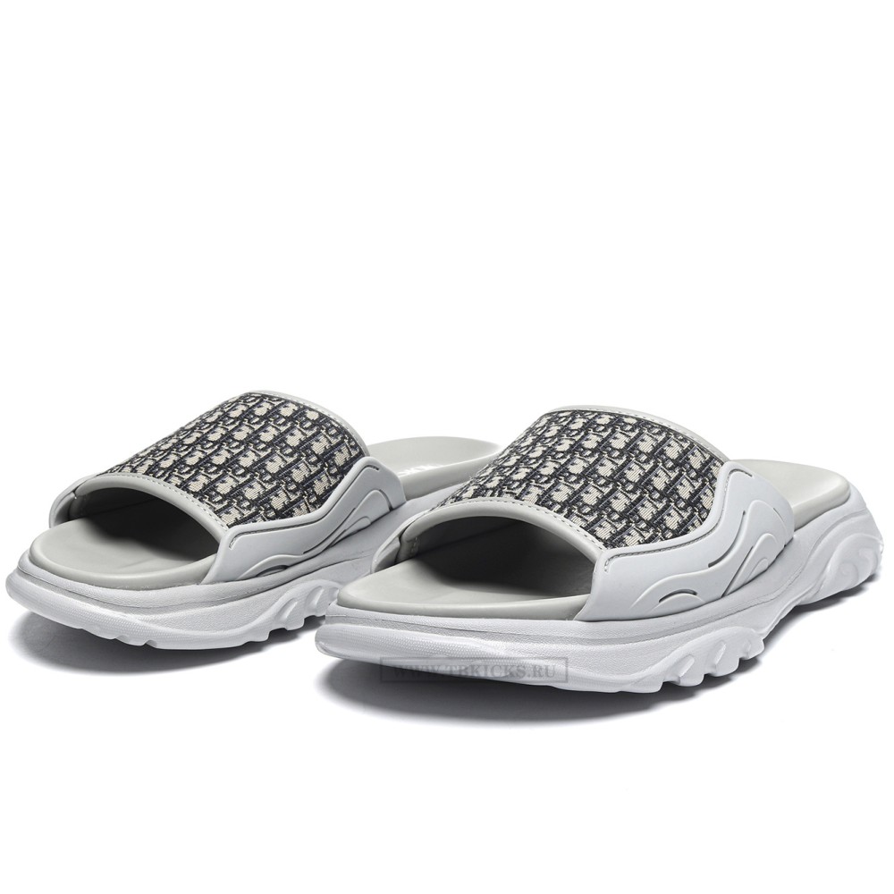 TBkicks D10R H-TOWN Oblique Grey Sandal