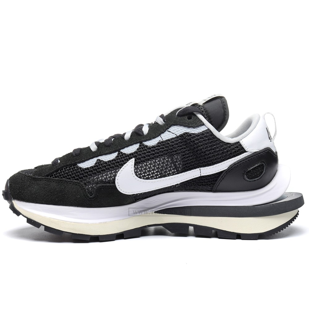 TBkicks Nike Vaporwaffle sacai Black White