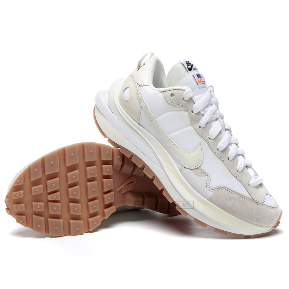 TBkicks Nike Vaporwaffle sacai Sail Gum