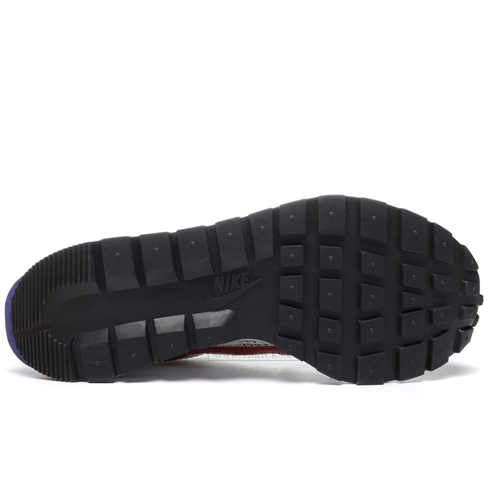 TBkicks Nike Vaporwaffle sacai Sport Fuchsia Game Royal