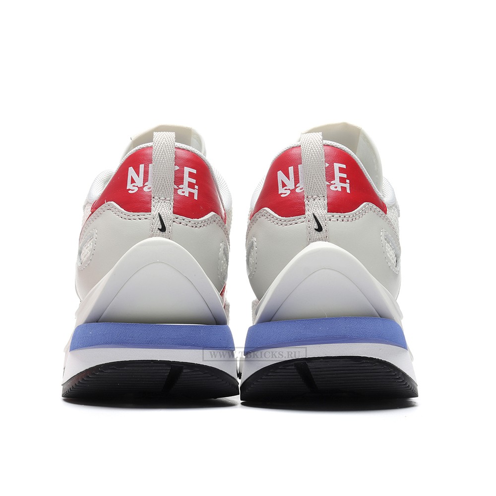 TBkicks Nike Vaporwaffle sacai Sport Fuchsia Game Royal