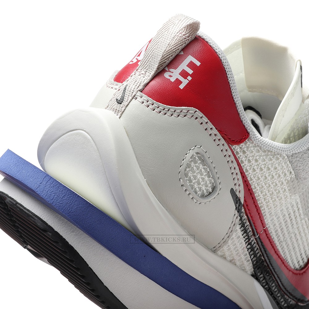 TBkicks Nike Vaporwaffle sacai Sport Fuchsia Game Royal
