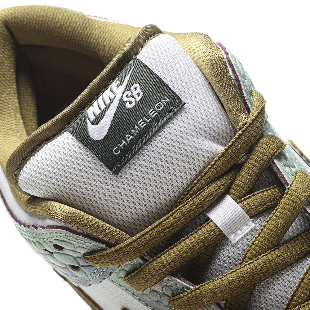 TBkicks Nike SB Dunk Low Alexis Sablone Chameleon  OIL GREEN/DESERT MOSS/WHITE