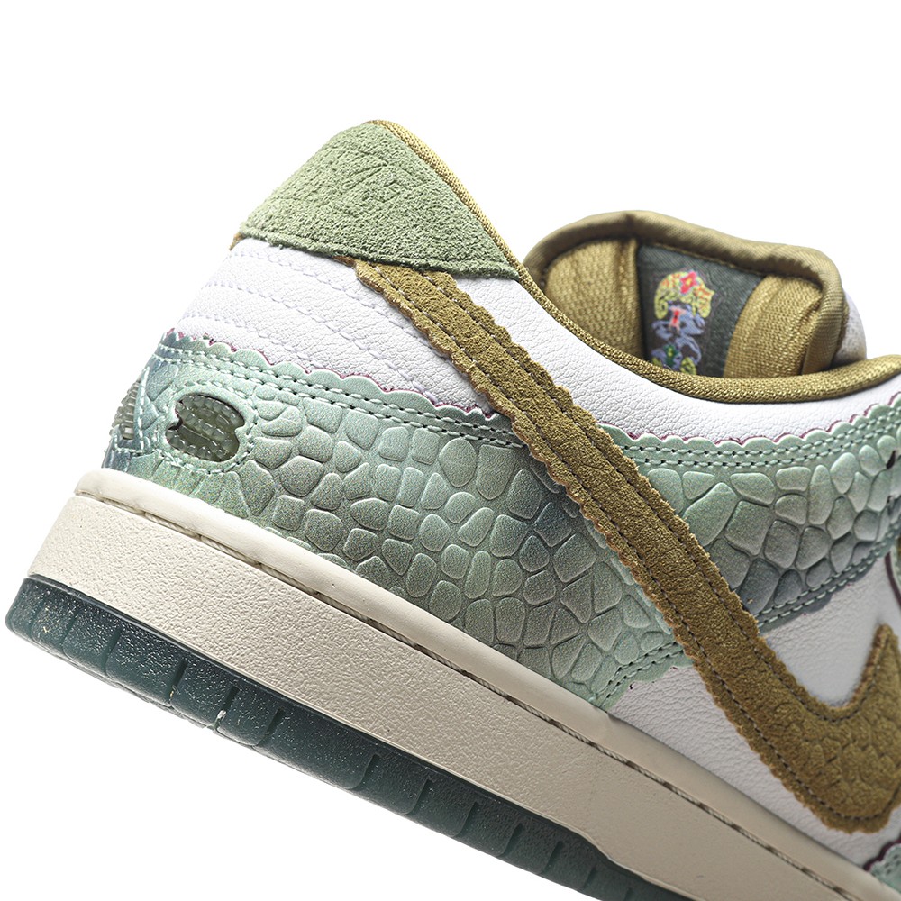 TBkicks Nike SB Dunk Low Alexis Sablone Chameleon  OIL GREEN/DESERT MOSS/WHITE