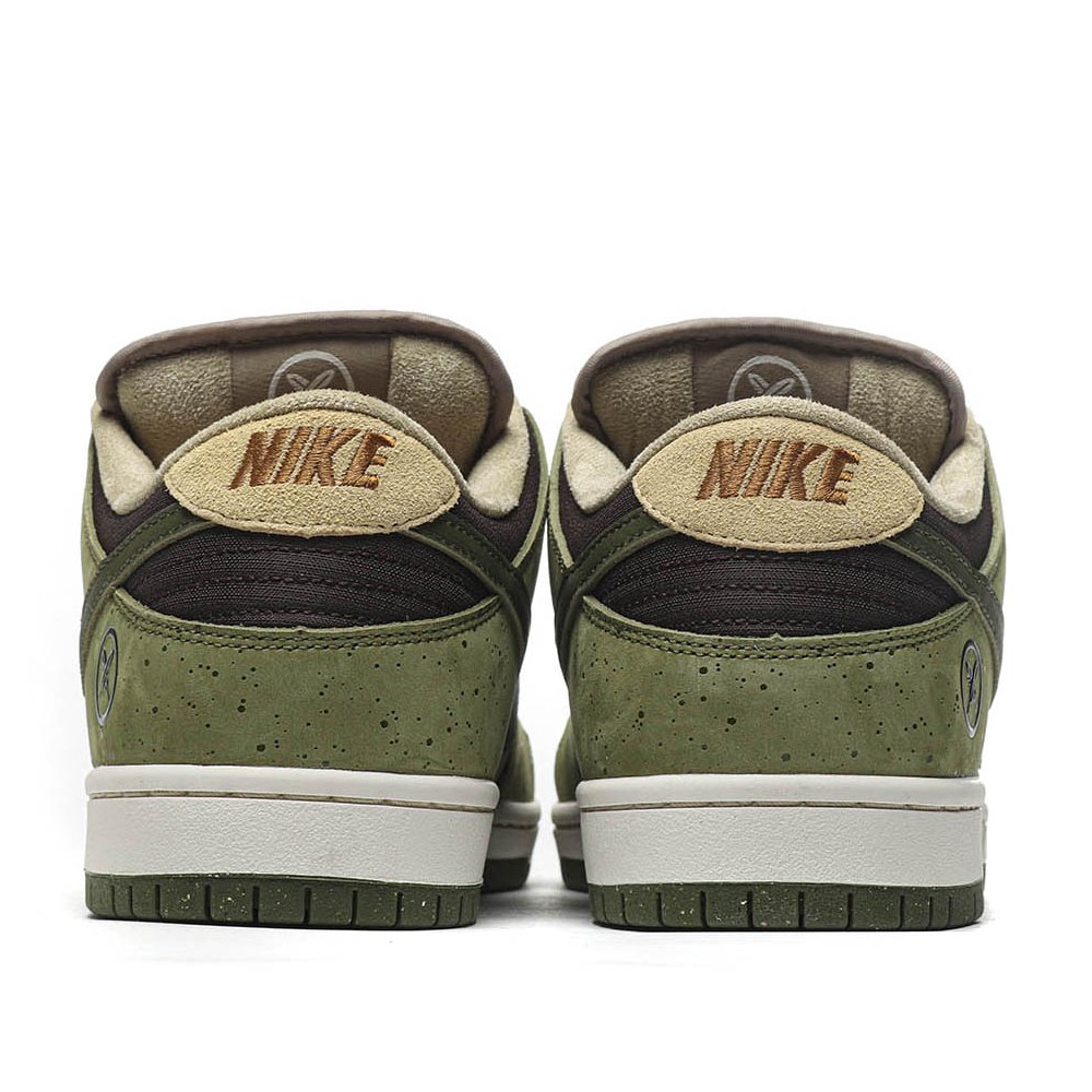 TBkicks Nike SB Dunk Low Asparagus/Legion Green Yuto Horigome x